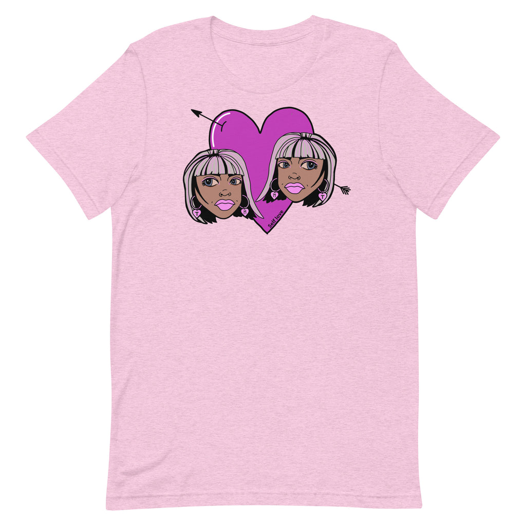Comfy lila t-shirt met 'self love' print. Meisjes met roze hart