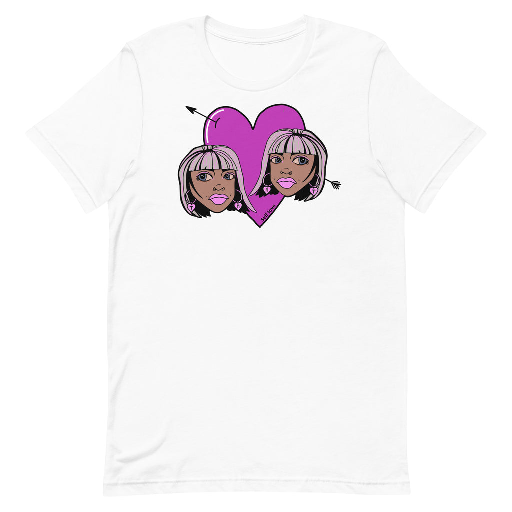 Comfy witte t-shirt met 'self love' print. Meisjes met roze hart